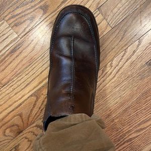 OluKai Kilauea boots. Plenty of life left, amazingly comfortable. Fit is loose.
